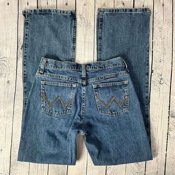 WRANGLER Cash Cowgirl Cut Jeans - Picture 1 of 7